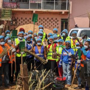 Bright Light Projects Leads Bamenda Clean-up Campaign to Promote Peace and Environmental Sustainability 